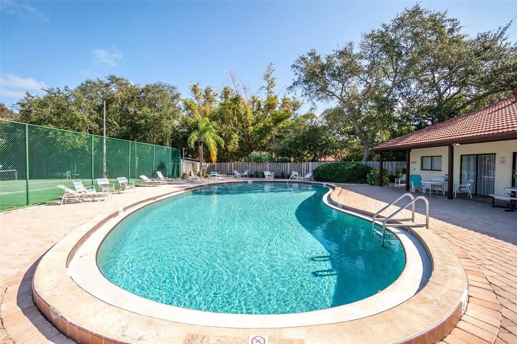 For Sale: $375,000 (2 beds, 2 baths, 1178 Square Feet)