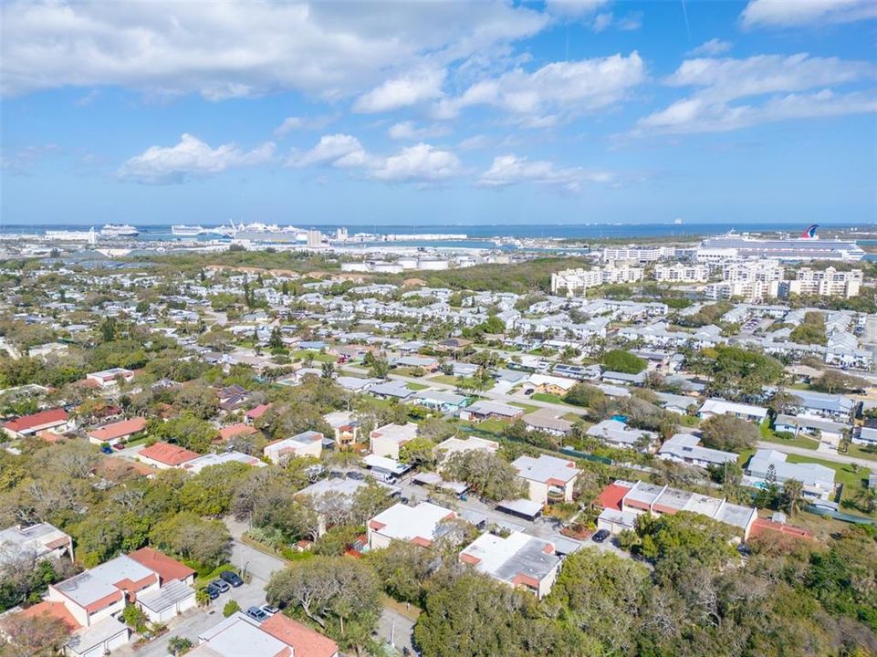 For Sale: $375,000 (2 beds, 2 baths, 1178 Square Feet)