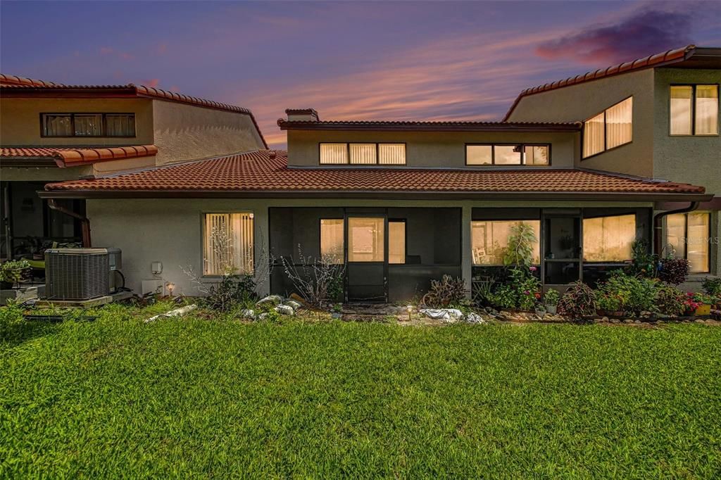 For Sale: $265,000 (2 beds, 2 baths, 1316 Square Feet)