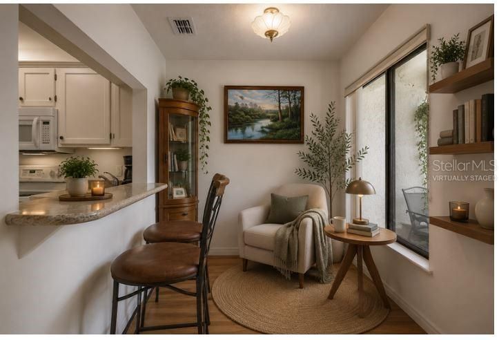 For Sale: $265,000 (2 beds, 2 baths, 1316 Square Feet)