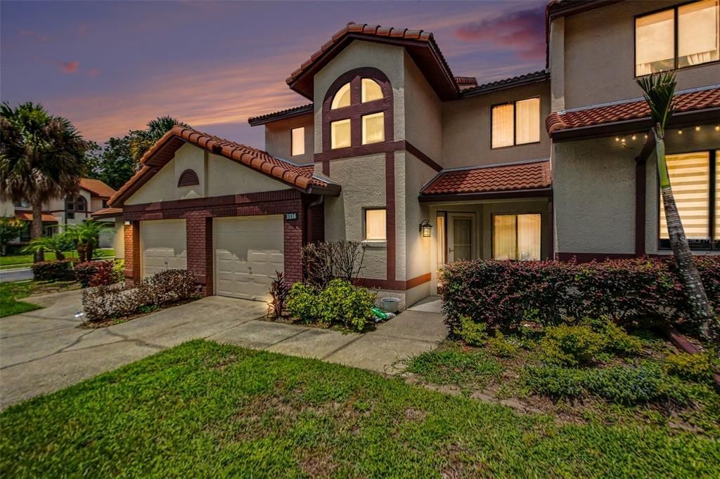 For Sale: $265,000 (2 beds, 2 baths, 1316 Square Feet)