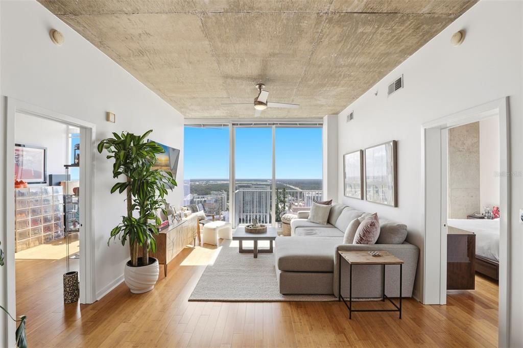 For Sale: $400,000 (2 beds, 2 baths, 1263 Square Feet)