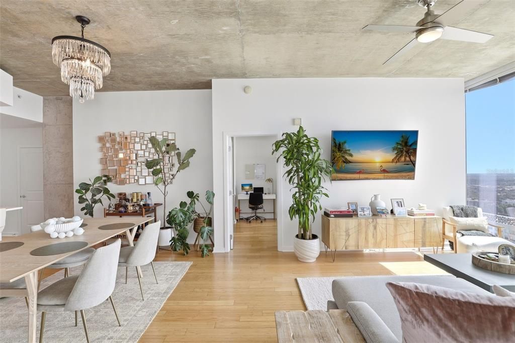 For Sale: $400,000 (2 beds, 2 baths, 1263 Square Feet)