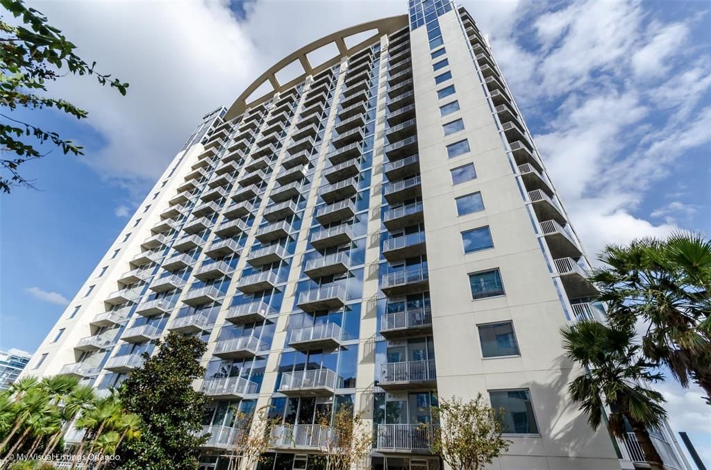 For Sale: $400,000 (2 beds, 2 baths, 1263 Square Feet)