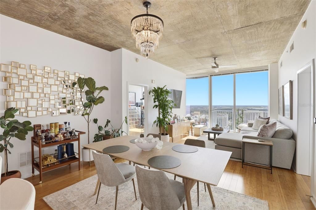 For Sale: $400,000 (2 beds, 2 baths, 1263 Square Feet)