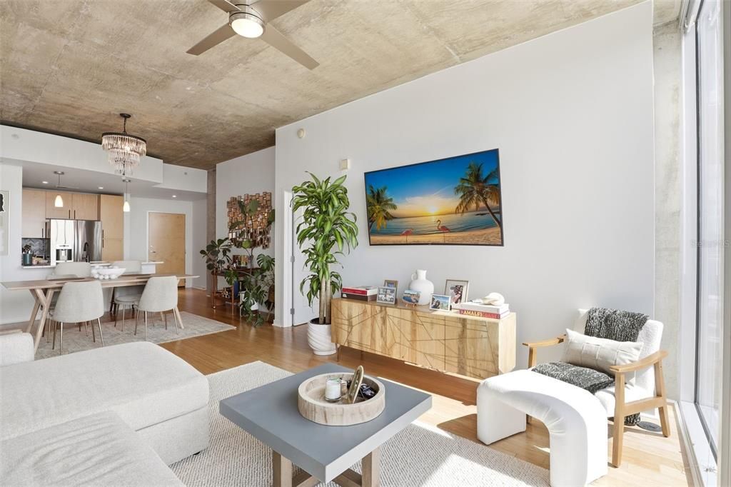 For Sale: $400,000 (2 beds, 2 baths, 1263 Square Feet)