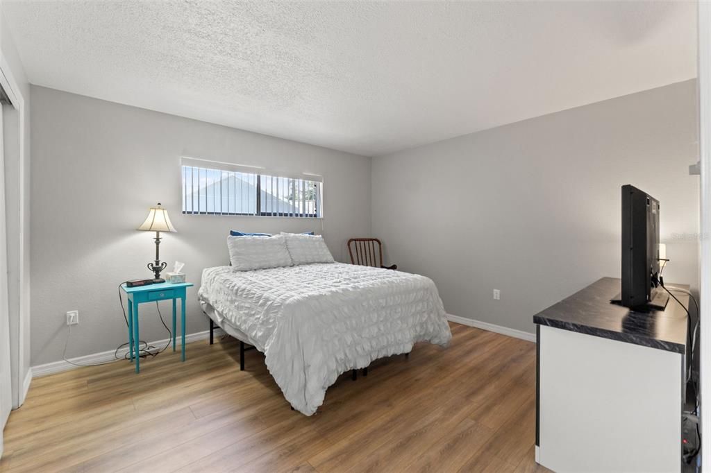 For Sale: $295,000 (3 beds, 2 baths, 1806 Square Feet)