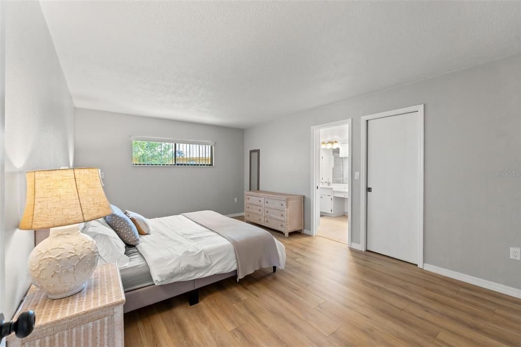 For Sale: $295,000 (3 beds, 2 baths, 1806 Square Feet)