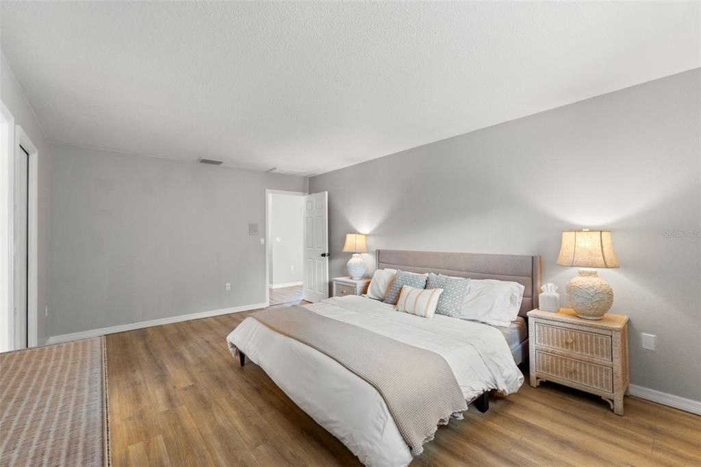 For Sale: $295,000 (3 beds, 2 baths, 1806 Square Feet)