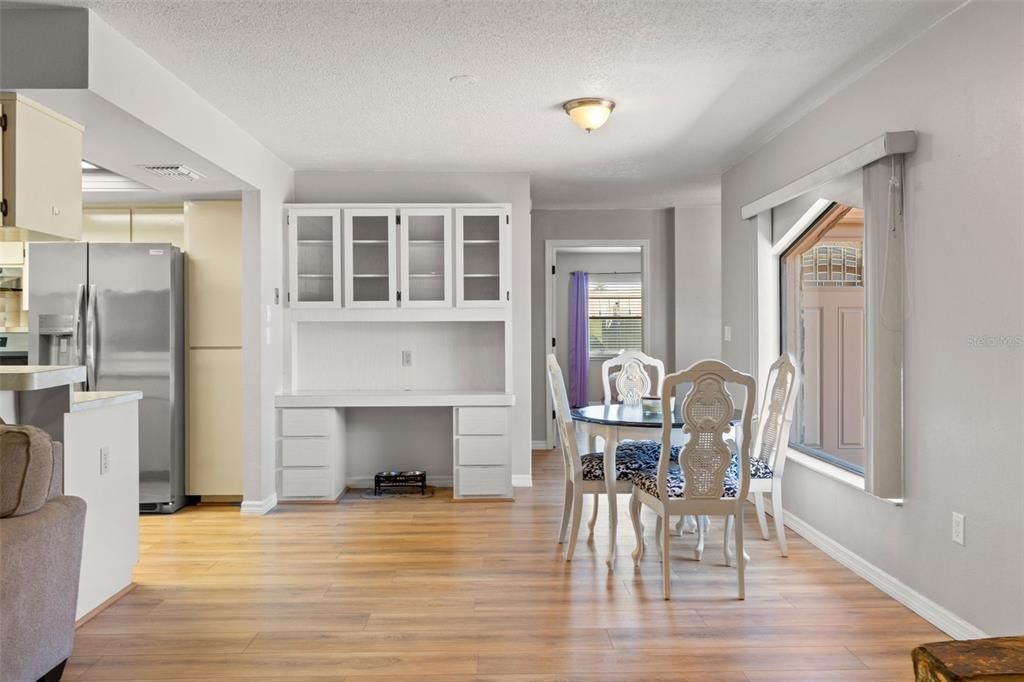 For Sale: $295,000 (3 beds, 2 baths, 1806 Square Feet)