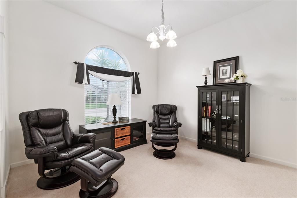 Active With Contract: $279,900 (3 beds, 2 baths, 1813 Square Feet)