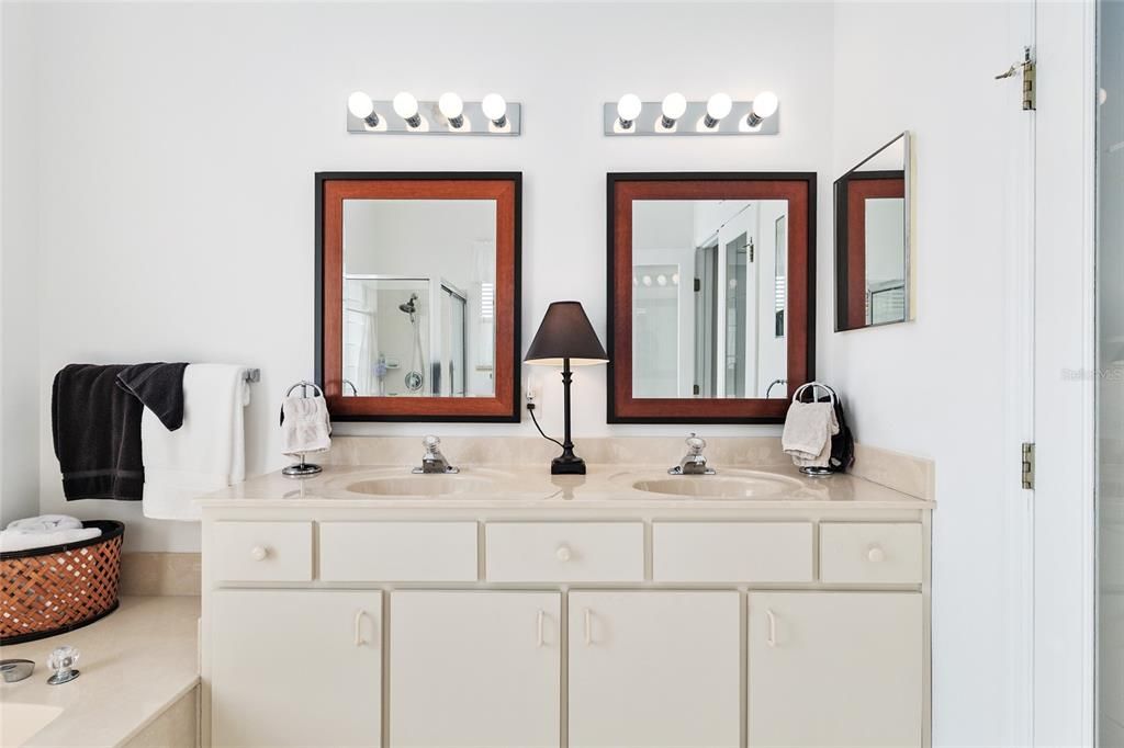 Active With Contract: $279,900 (3 beds, 2 baths, 1813 Square Feet)