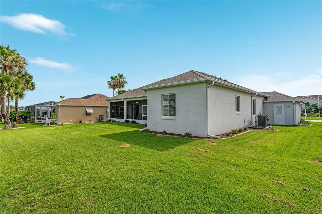 Active With Contract: $279,900 (3 beds, 2 baths, 1813 Square Feet)