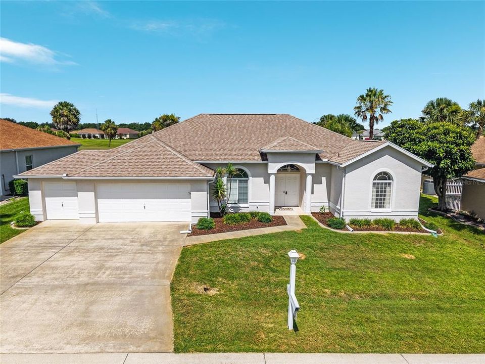 Active With Contract: $279,900 (3 beds, 2 baths, 1813 Square Feet)