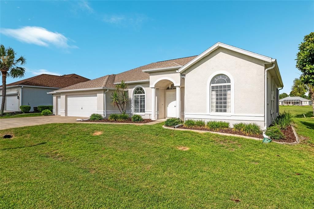 Active With Contract: $279,900 (3 beds, 2 baths, 1813 Square Feet)