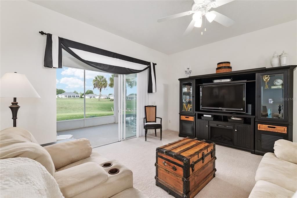 Active With Contract: $279,900 (3 beds, 2 baths, 1813 Square Feet)
