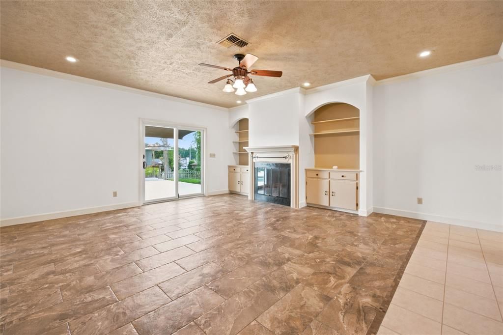 For Sale: $665,000 (4 beds, 3 baths, 3000 Square Feet)