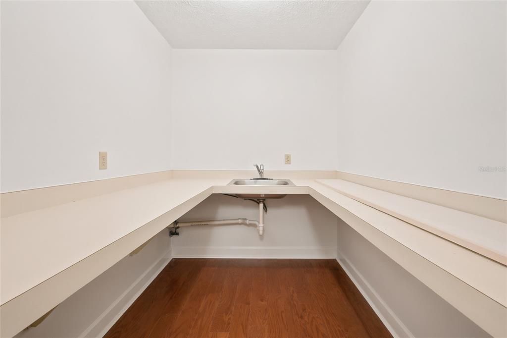 For Sale: $665,000 (4 beds, 3 baths, 3000 Square Feet)