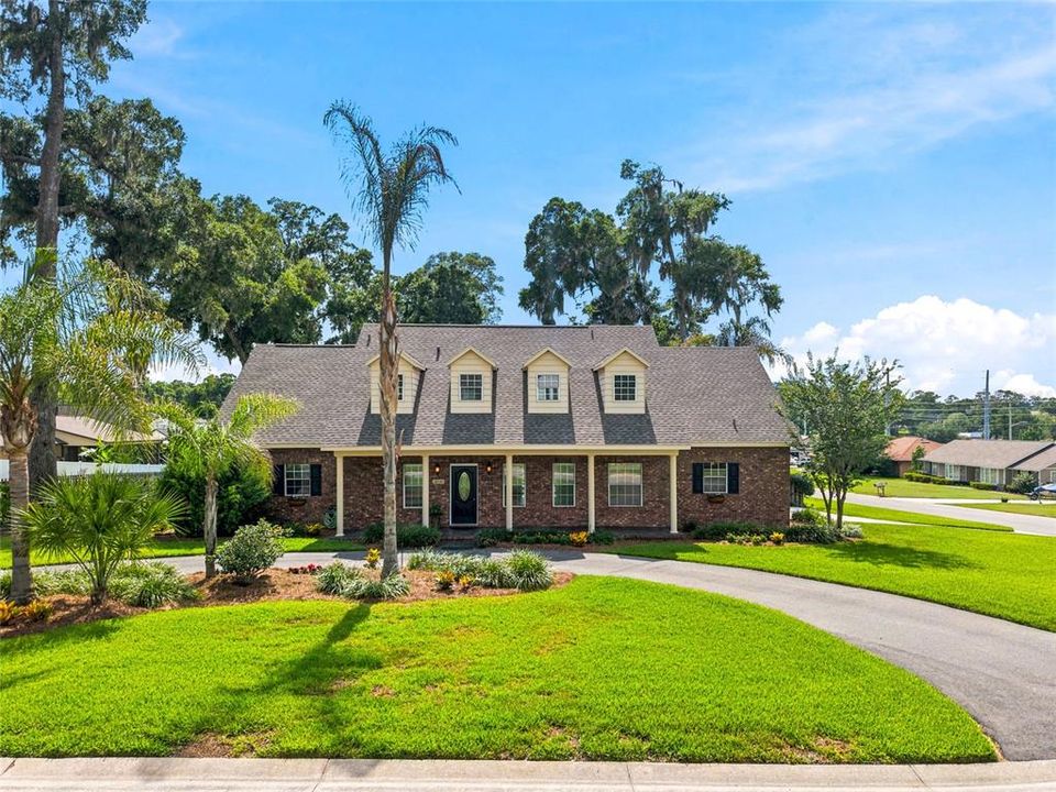 For Sale: $665,000 (4 beds, 3 baths, 3000 Square Feet)