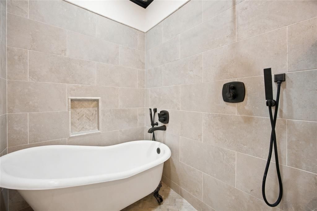 For Sale: $665,000 (4 beds, 3 baths, 3000 Square Feet)