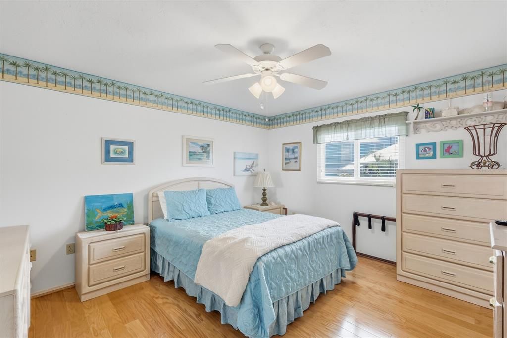 For Sale: $699,000 (3 beds, 3 baths, 1773 Square Feet)