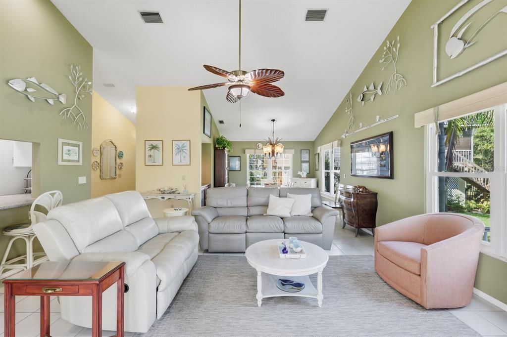 For Sale: $699,000 (3 beds, 3 baths, 1773 Square Feet)