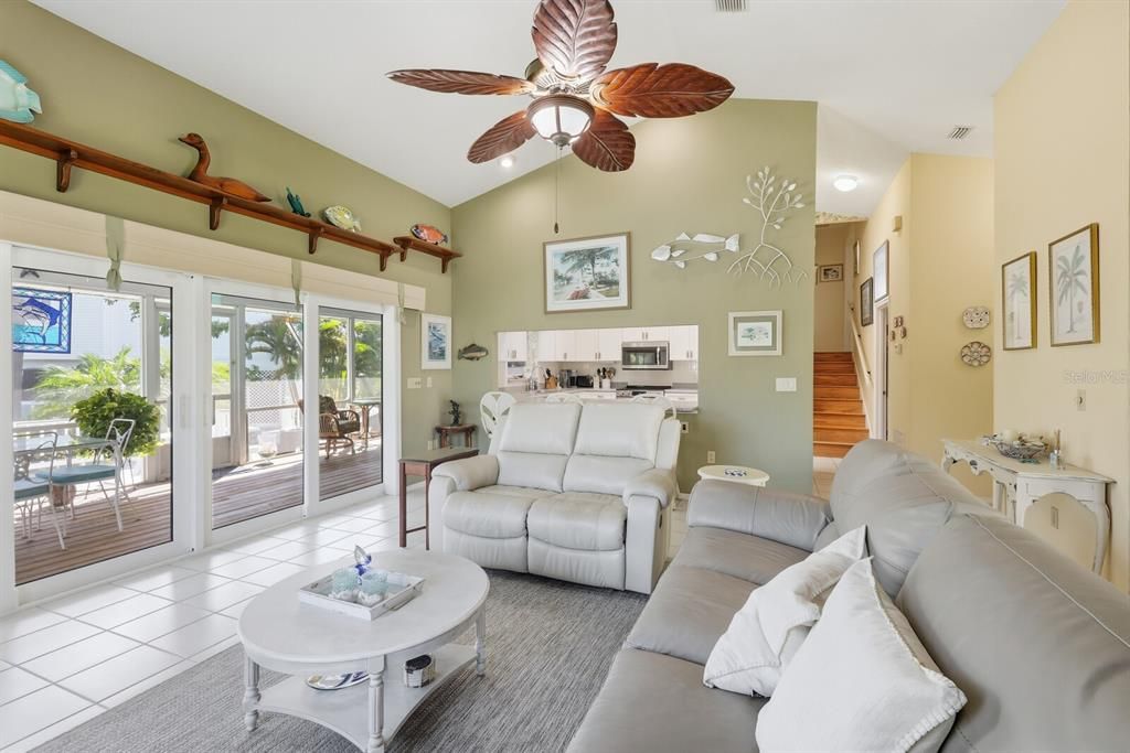 For Sale: $699,000 (3 beds, 3 baths, 1773 Square Feet)