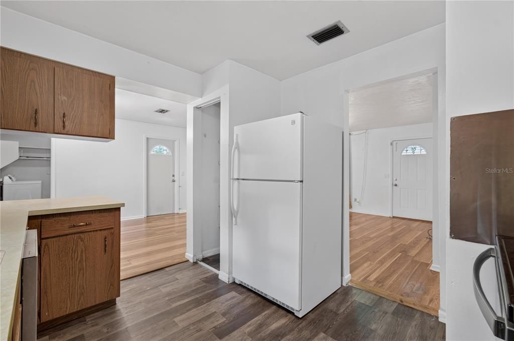 En Venta: $245,000 (3 camas, 2 baños, 1170 Pies cuadrados)