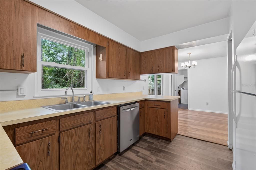 En Venta: $245,000 (3 camas, 2 baños, 1170 Pies cuadrados)