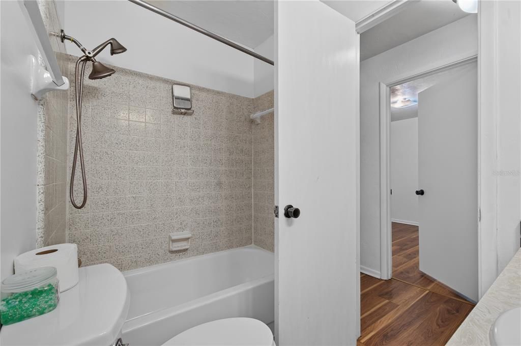 En Venta: $245,000 (3 camas, 2 baños, 1170 Pies cuadrados)