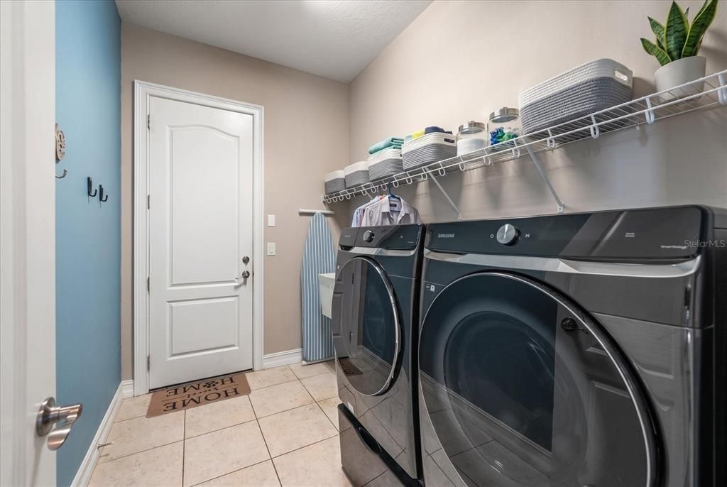 En Venta: $620,000 (3 camas, 2 baños, 2779 Pies cuadrados)