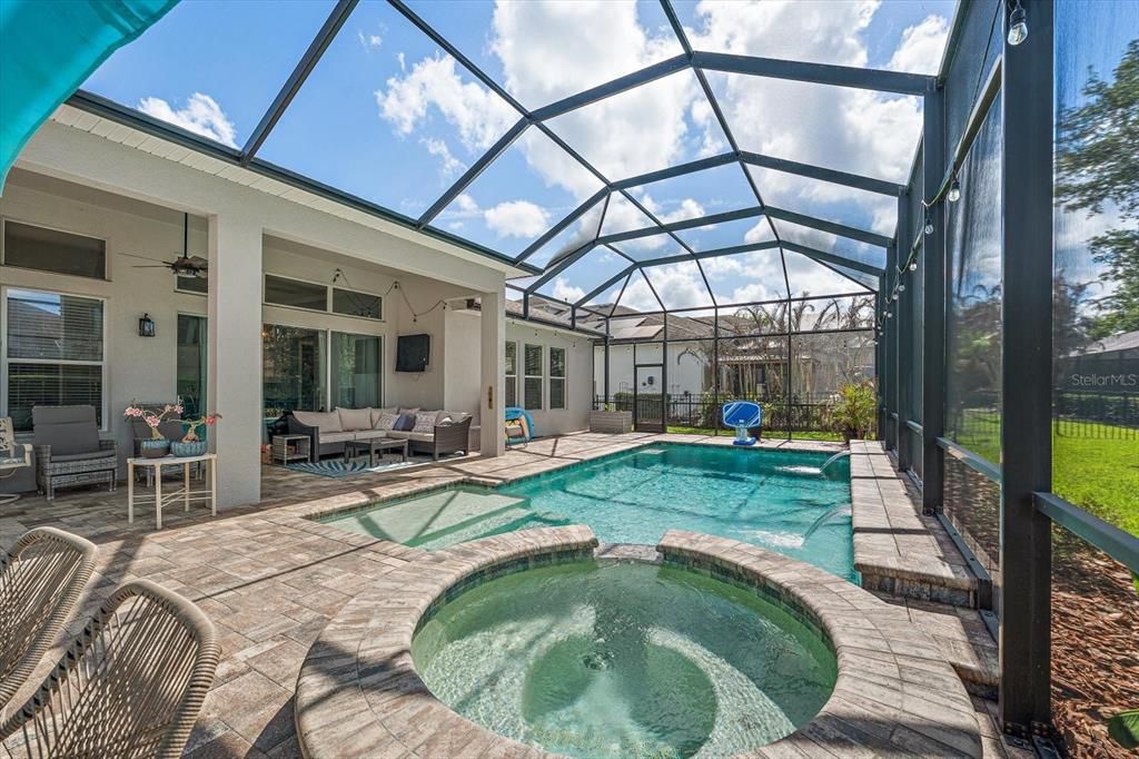 En Venta: $620,000 (3 camas, 2 baños, 2779 Pies cuadrados)