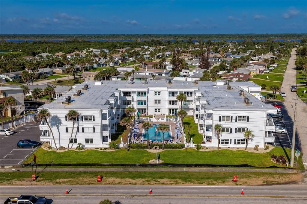 For Sale: $249,000 (2 beds, 2 baths, 1175 Square Feet)