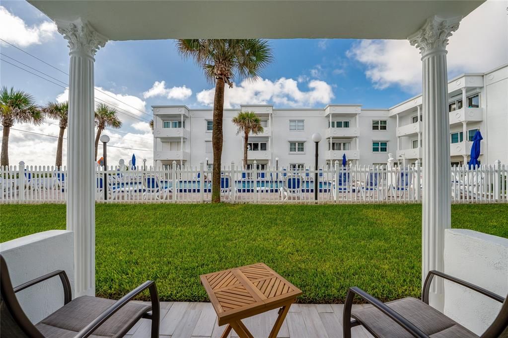 For Sale: $249,000 (2 beds, 2 baths, 1175 Square Feet)