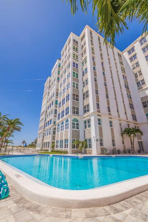 For Rent: $4,500 (2 beds, 2 baths, 1500 Square Feet)