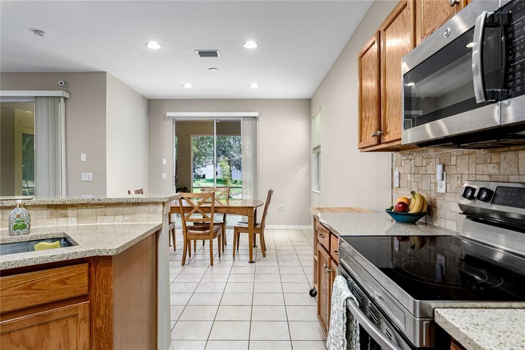 En Venta: $374,999 (3 camas, 2 baños, 1996 Pies cuadrados)