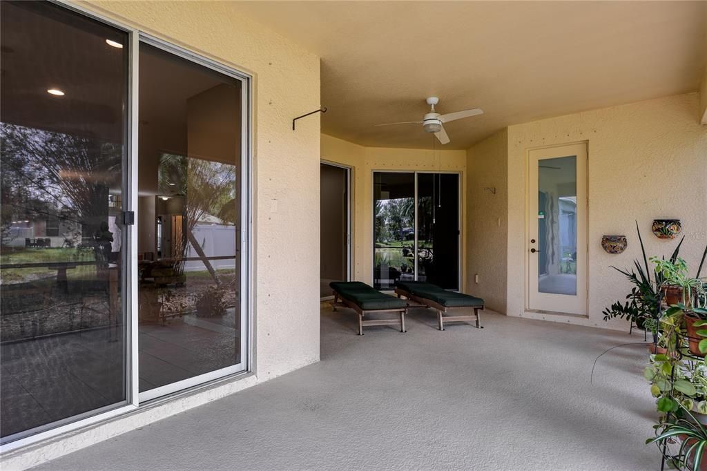 En Venta: $374,999 (3 camas, 2 baños, 1996 Pies cuadrados)