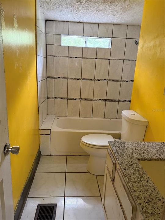 For Sale: $320,000 (4 beds, 2 baths, 1649 Square Feet)