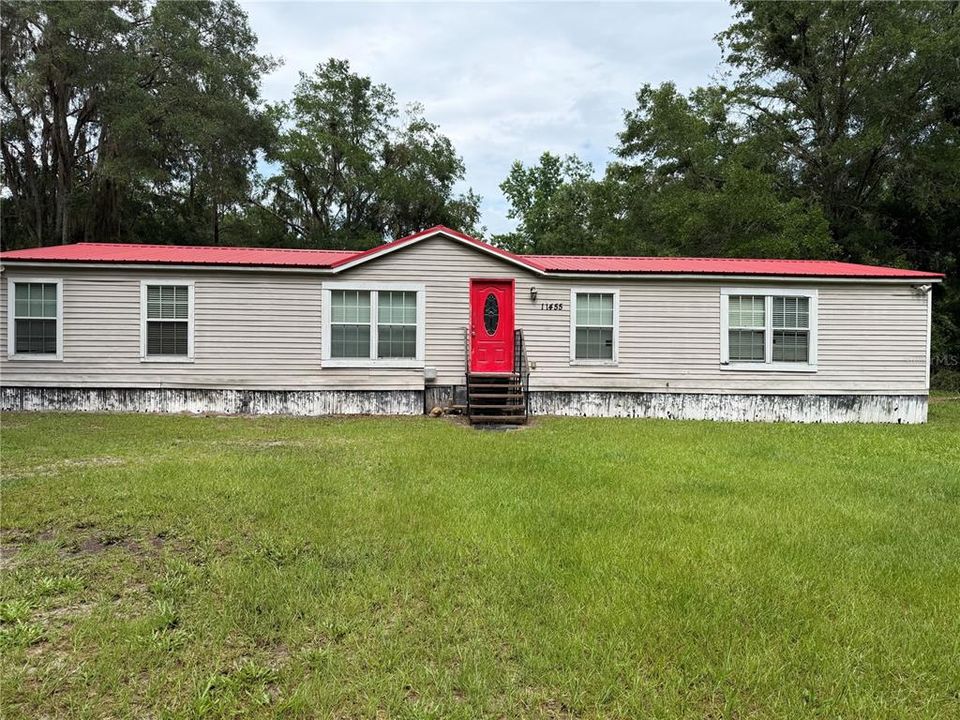 For Sale: $320,000 (4 beds, 2 baths, 1649 Square Feet)
