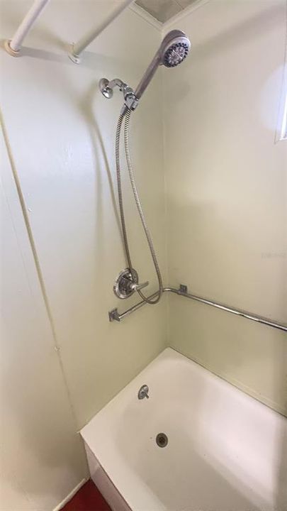 For Sale: $79,000 (1 beds, 1 baths, 550 Square Feet)