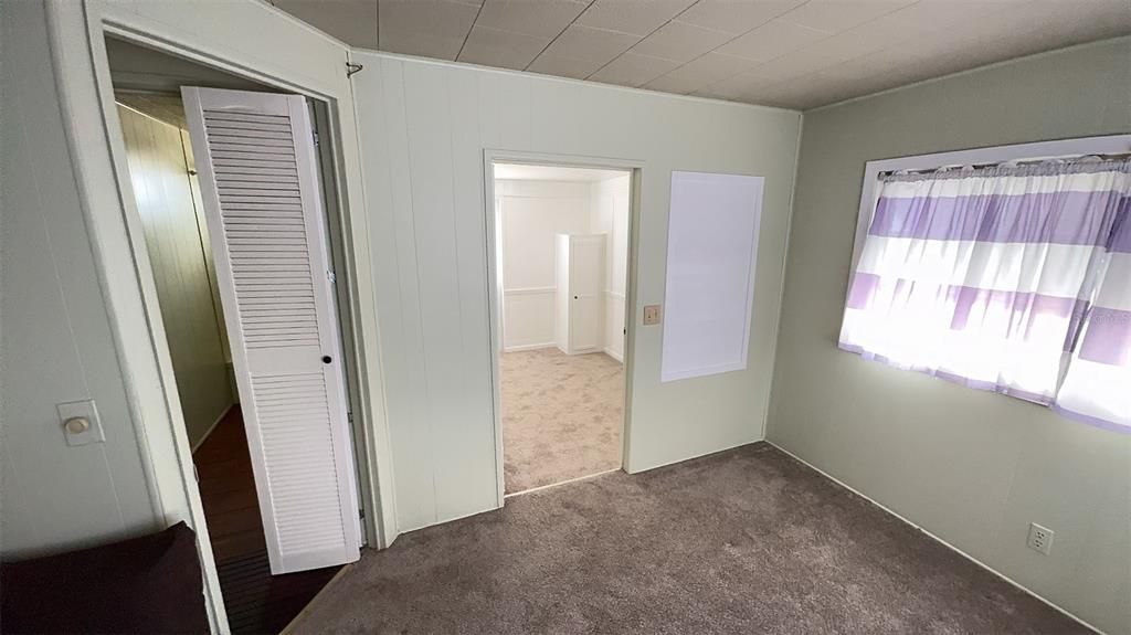 For Sale: $79,000 (1 beds, 1 baths, 550 Square Feet)
