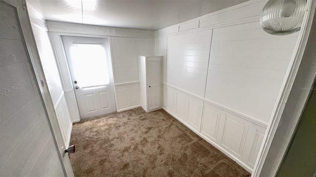For Sale: $79,000 (1 beds, 1 baths, 550 Square Feet)