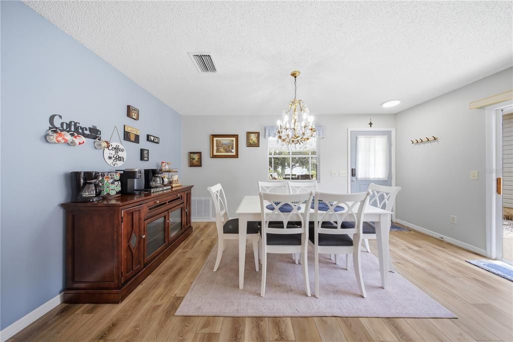 For Rent: $2,000 (2 beds, 2 baths, 1156 Square Feet)