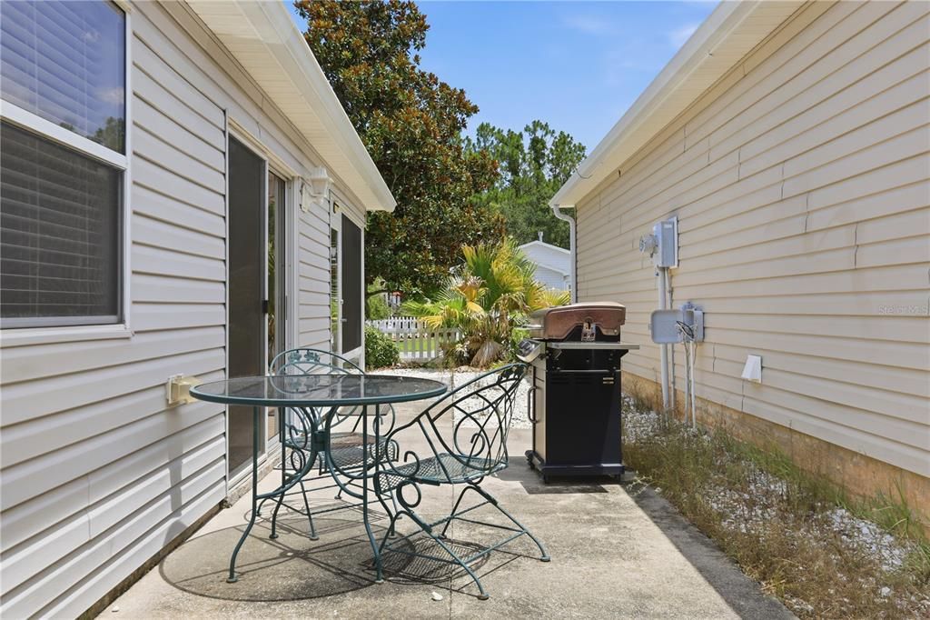 For Rent: $2,000 (2 beds, 2 baths, 1156 Square Feet)