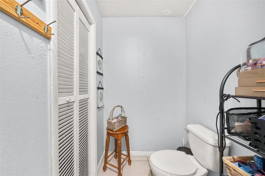 For Sale: $205,000 (3 beds, 2 baths, 1100 Square Feet)
