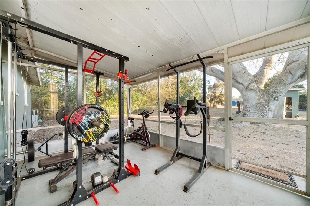 For Sale: $205,000 (3 beds, 2 baths, 1100 Square Feet)