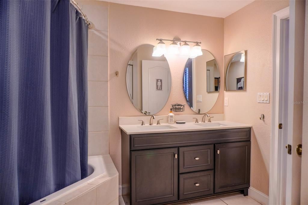 For Sale: $429,900 (3 beds, 2 baths, 1651 Square Feet)