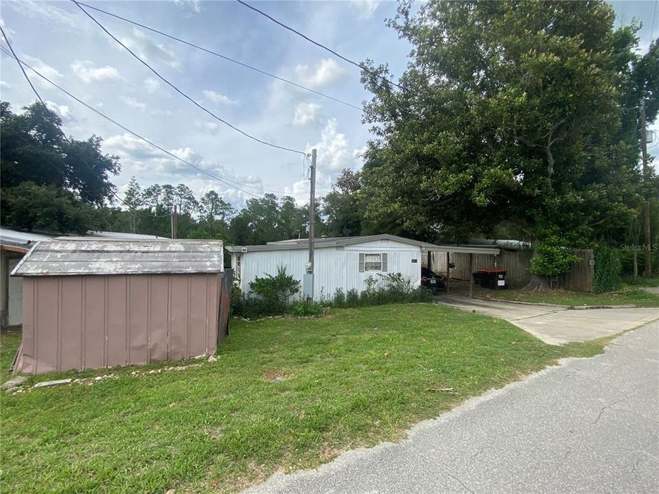 For Sale: $61,000 (2 beds, 1 baths, 744 Square Feet)