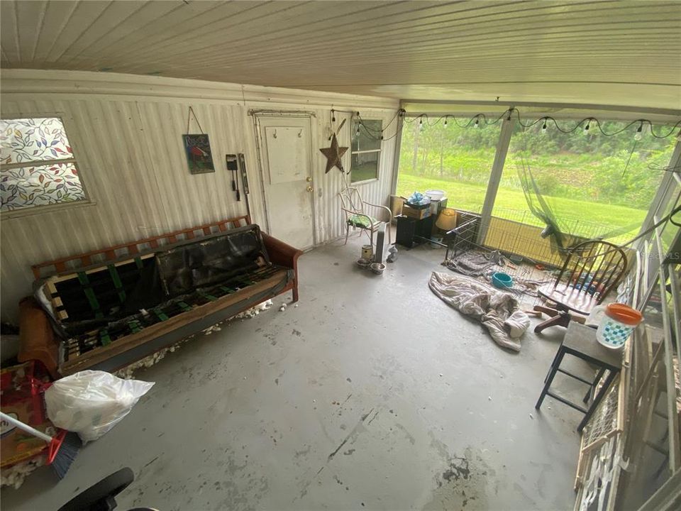 For Sale: $61,000 (2 beds, 1 baths, 744 Square Feet)