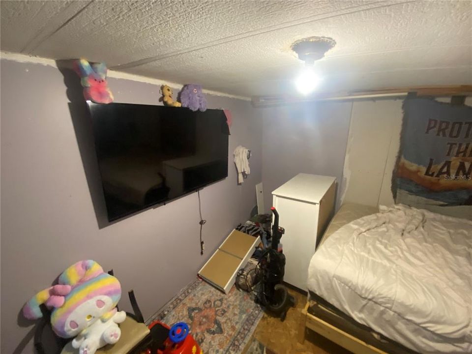 For Sale: $61,000 (2 beds, 1 baths, 744 Square Feet)